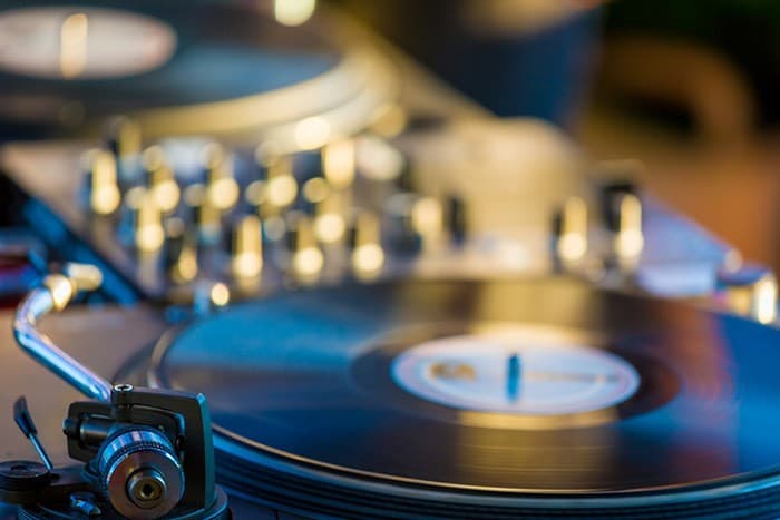 original-Vinyl-records-and-turntables